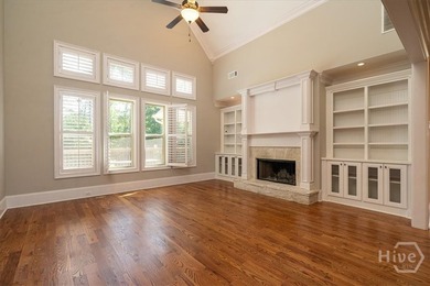 This stunning better than new, estate-style home sits on 1.78 - photo 6