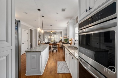 This stunning better than new, estate-style home sits on 1.78 - photo 8