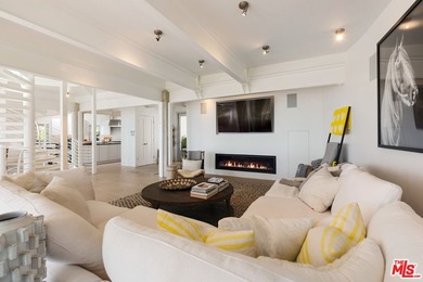 Presenting the Malibu Water Tower House - an iconic - photo 3