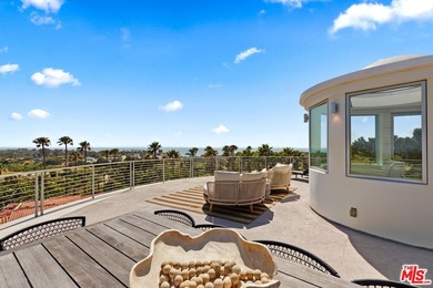 Presenting the Malibu Water Tower House - an iconic - photo 6