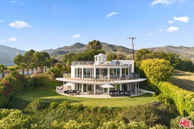 Presenting the Malibu Water Tower House - an iconic - photo 7