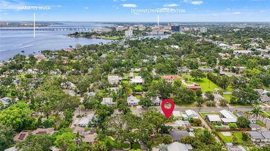 Charming and updated Turnkey  Bungalow in the Heart of Bradenton - photo 5