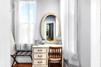 A classic Charleston Single style (currently in dual residence - photo 13