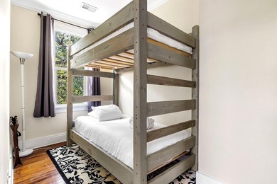 A classic Charleston Single style (currently in dual residence - photo 17