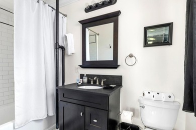 A classic Charleston Single style (currently in dual residence - photo 22