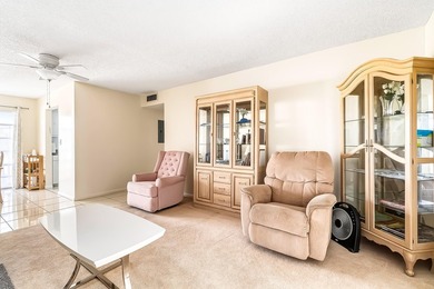 Welcome to the good life at Golf's Edge, a charming residence - photo 22