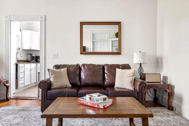 A classic Charleston Single style (currently in dual residence - photo 25
