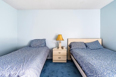 Welcome to the good life at Golf's Edge, a charming residence - photo 32