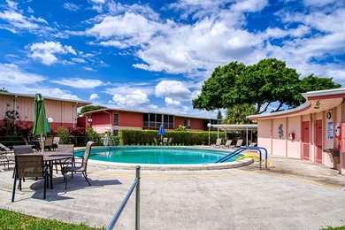 Welcome to the good life at Golf's Edge, a charming residence - photo 39