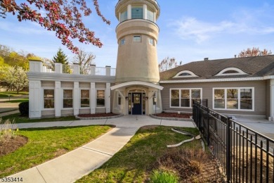 Lake Townhome/Townhouse For Sale in Mount Arlington, New Jersey