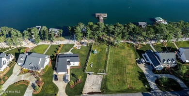 MOTIVATED SELLER! Nestled within the exclusive gated community - photo 8