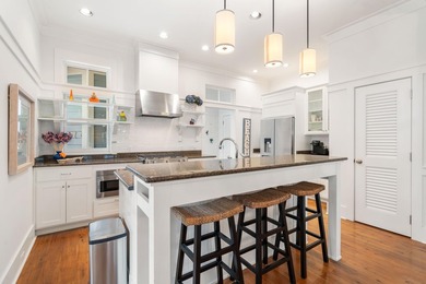 Lovely 4 bedroom, 5 bath Beach Home tucked away in Watercolor's - photo 11