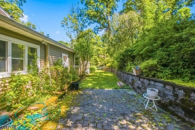 Welcome to 139 Mohawk Trail, a charming log cabin-style home - photo 23