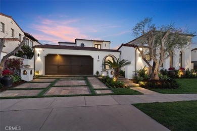 Perched at the highest point in Crystal Cove, 14 Rockshore Bluff - photo 1