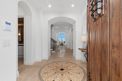Perched at the highest point in Crystal Cove, 14 Rockshore Bluff - photo 8