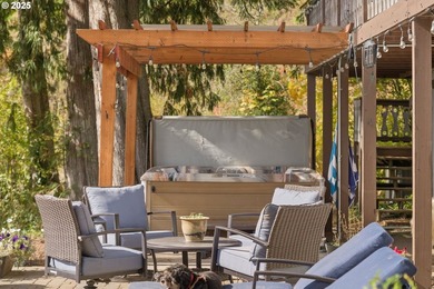 Tucked away on 22 private acres above Stevenson, Washington - photo 42