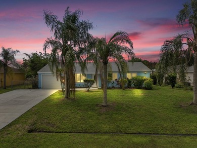 Beautifully updated 3 bedroom, 2 bath pool home in a desirable - photo 1