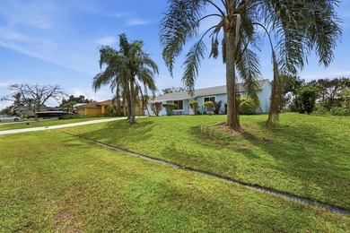 Beautifully updated 3 bedroom, 2 bath pool home in a desirable - photo 7