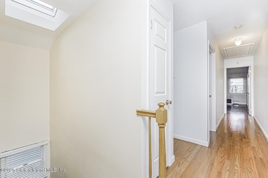 Welcome to 39 Selkirk Street located in a prime South Shore - photo 25