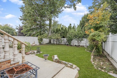 Welcome to 39 Selkirk Street located in a prime South Shore - photo 36