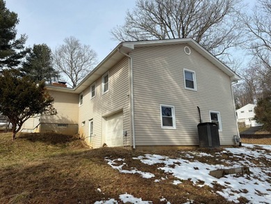 This is a foreclosure auction. Min. Bid $220,000. Bidding opens