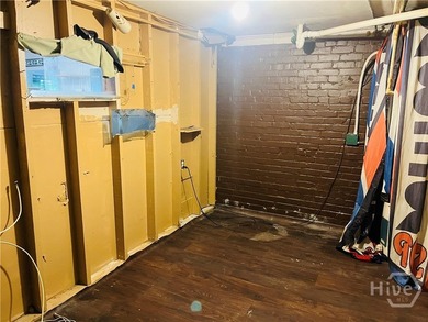 Mixed use property in Live Oak. Second floor consists of a 2 - photo 9