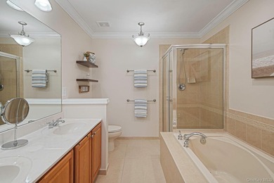 Well-appointed Brightwaters Model 2 story townhouse located in - photo 16