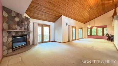WATERFRONT RETREAT ON ALL SPORTS NORTH LAKE...Experience the - photo 17