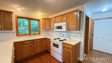 WATERFRONT RETREAT ON ALL SPORTS NORTH LAKE...Experience the - photo 21