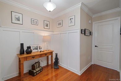 Well-appointed Brightwaters Model 2 story townhouse located in - photo 21