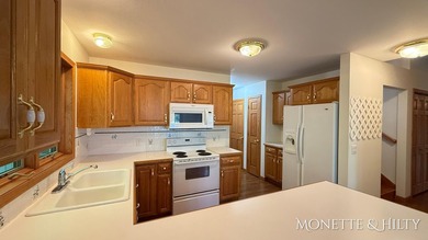 WATERFRONT RETREAT ON ALL SPORTS NORTH LAKE...Experience the - photo 22