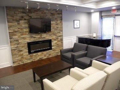 Just relisted! You'll love this bright and inviting 2-bedroom - photo 22