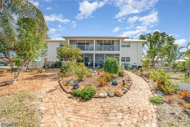 Experience turnkey waterfront living in the heart of Punta - photo 27
