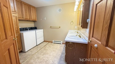 WATERFRONT RETREAT ON ALL SPORTS NORTH LAKE...Experience the - photo 28
