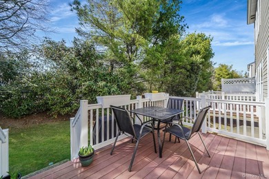Well-appointed Brightwaters Model 2 story townhouse located in - photo 28