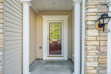 Well-appointed Brightwaters Model 2 story townhouse located in - photo 32