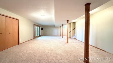WATERFRONT RETREAT ON ALL SPORTS NORTH LAKE...Experience the - photo 46