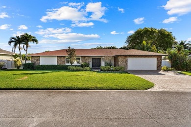 Lake Clarke Home For Sale in Lake Clarke Shores Florida