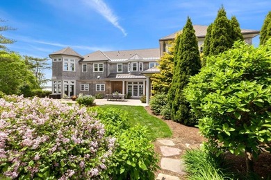 Perched above Ipswich Bay on a gentle rise in coveted Norwood - photo 36