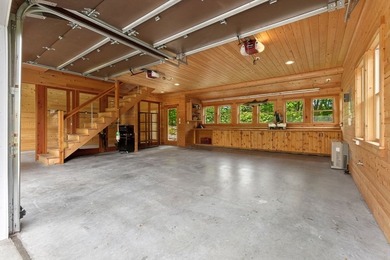 Perched above Ipswich Bay on a gentle rise in coveted Norwood - photo 40