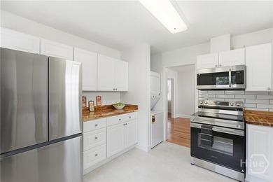 3BR/1BA Craftsman-Style Home with Timeless Character in Victory - photo 3