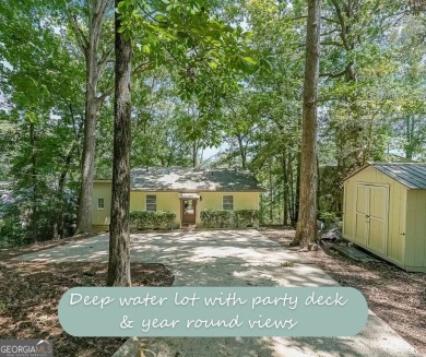 Lake Home For Sale in Dawsonville, Georgia