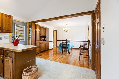 Smart, tidy and ready for you to move in! Positioned on a - photo 8