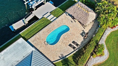 This Single-Story WATERFRONT Home Sits on an Oversize Lot with - photo 3