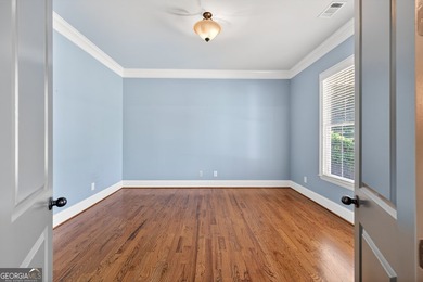 Welcome to your own private resort in the highly sought-after - photo 19
