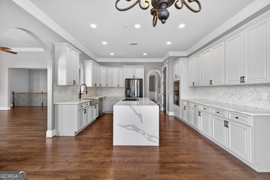 Welcome to your own private resort in the highly sought-after - photo 26