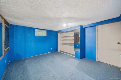 Welcome to this spacious and well-maintained home in the - photo 28