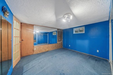 Welcome to this spacious and well-maintained home in the - photo 29