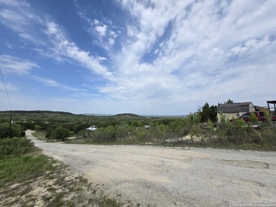 Come see this Texas Hill Country retreat in a neighborhood with - photo 5