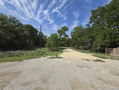Come see this Texas Hill Country retreat in a neighborhood with - photo 6